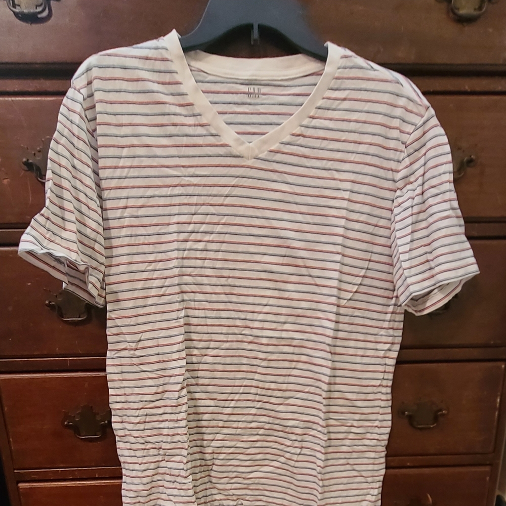 Gap tee